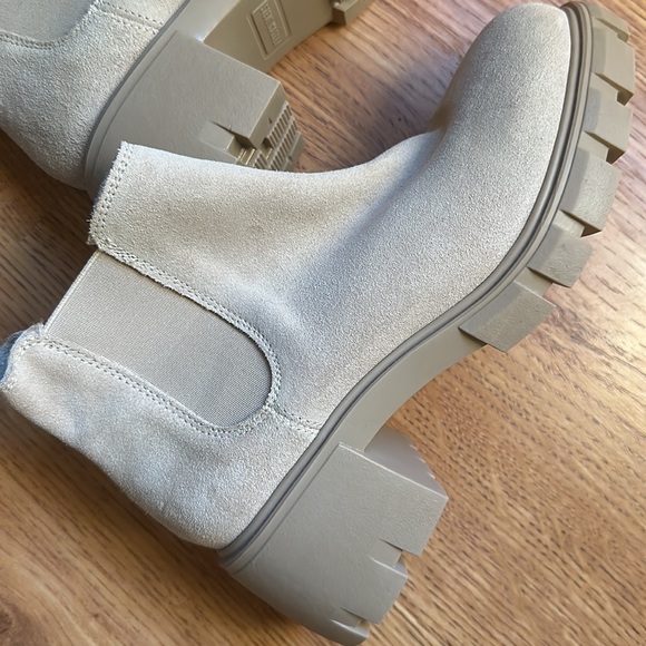 Steve Madden Howler boot in sand suede size 7.5 - Picture 5 of 8